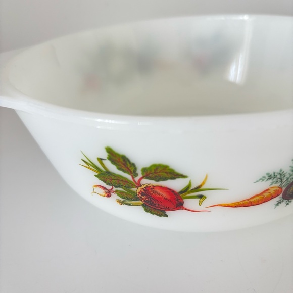 VINTAGE PYREX England White Milk Glass Casserole Bowl dish Tuscany Market Garden - Picture 6 of 14